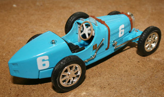6 Bugatti 35 2.3 - Lesney 1.32 (3).jpg